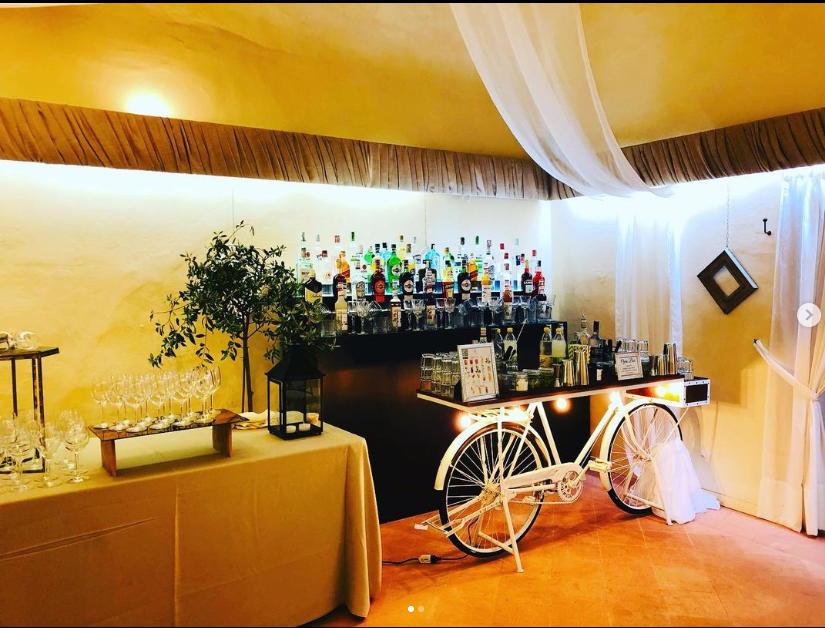 Wedding-Umbria-Abbazia-San-Pietro-in-Valle-Wedding-Cocktail-Bar-Pour-Events